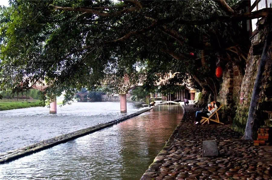 成都古镇旅游推荐景点,成都夏季游玩古镇景点攻略