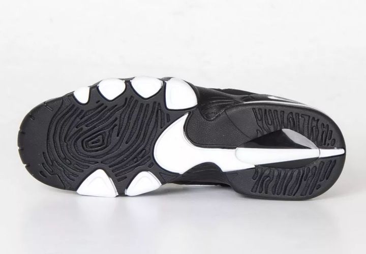 戴尔库里最佳第六人,库里球鞋第7代