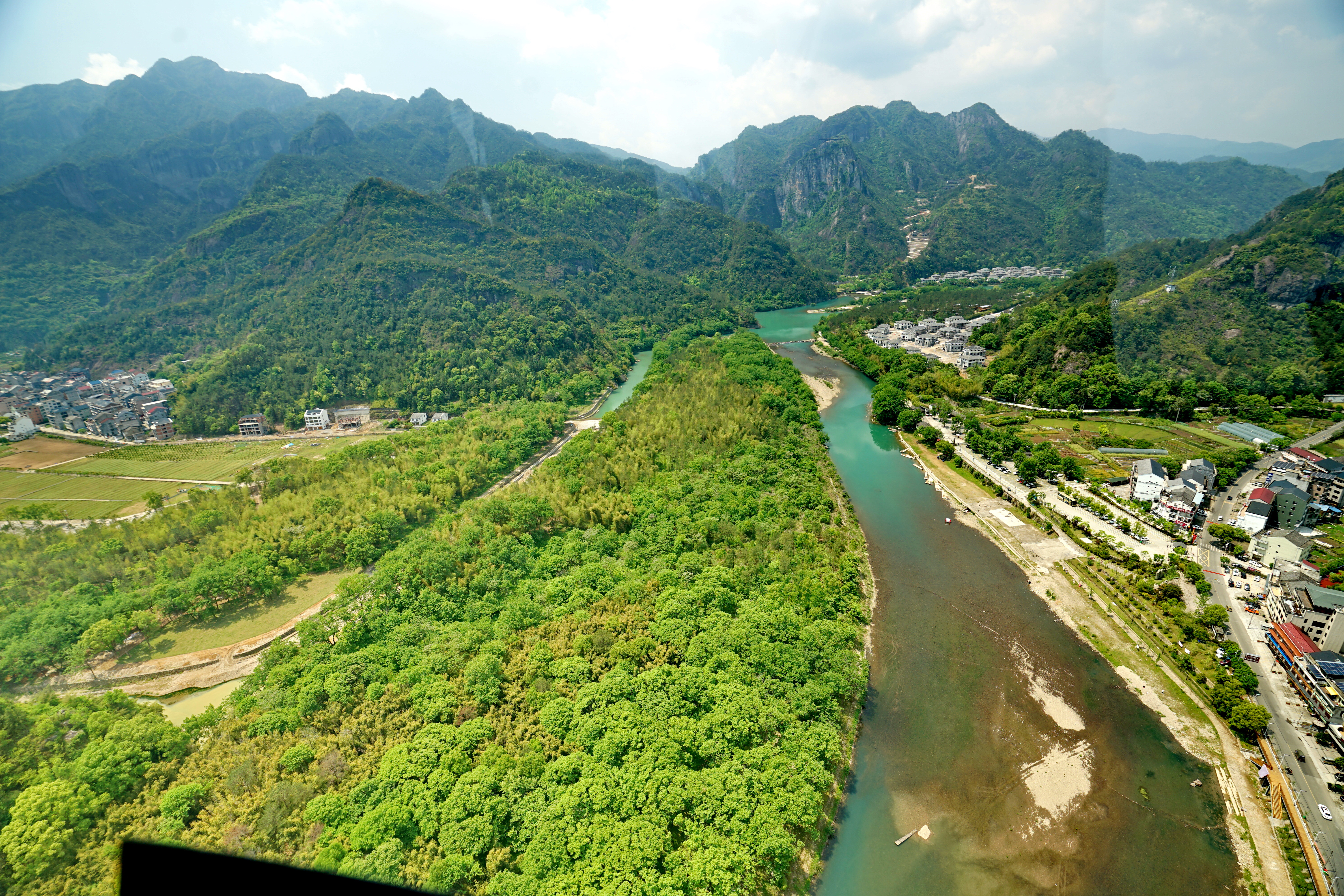 暑假凉快不晒的旅游地方,暑假避暑胜地最佳地方