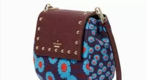 女生背什么牌子包包,三十多岁女人背什么牌子包包