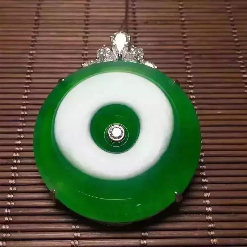 6类人群、30种翡翠。翡翠可不能随便送人，现在看还不晚！