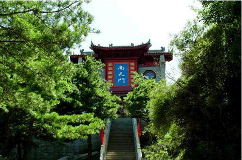 鍗庡北閬撴暀鍦ｅ湴,鍗庡北鏈夐亾閬撴硶鑷劧