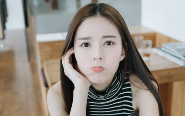 学会了这些拍照技巧怎么拍都好看,必须掌握的9个拍照姿势