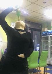 只能亮度调亮才能看得懂的梗,调高亮度才能看懂的梗