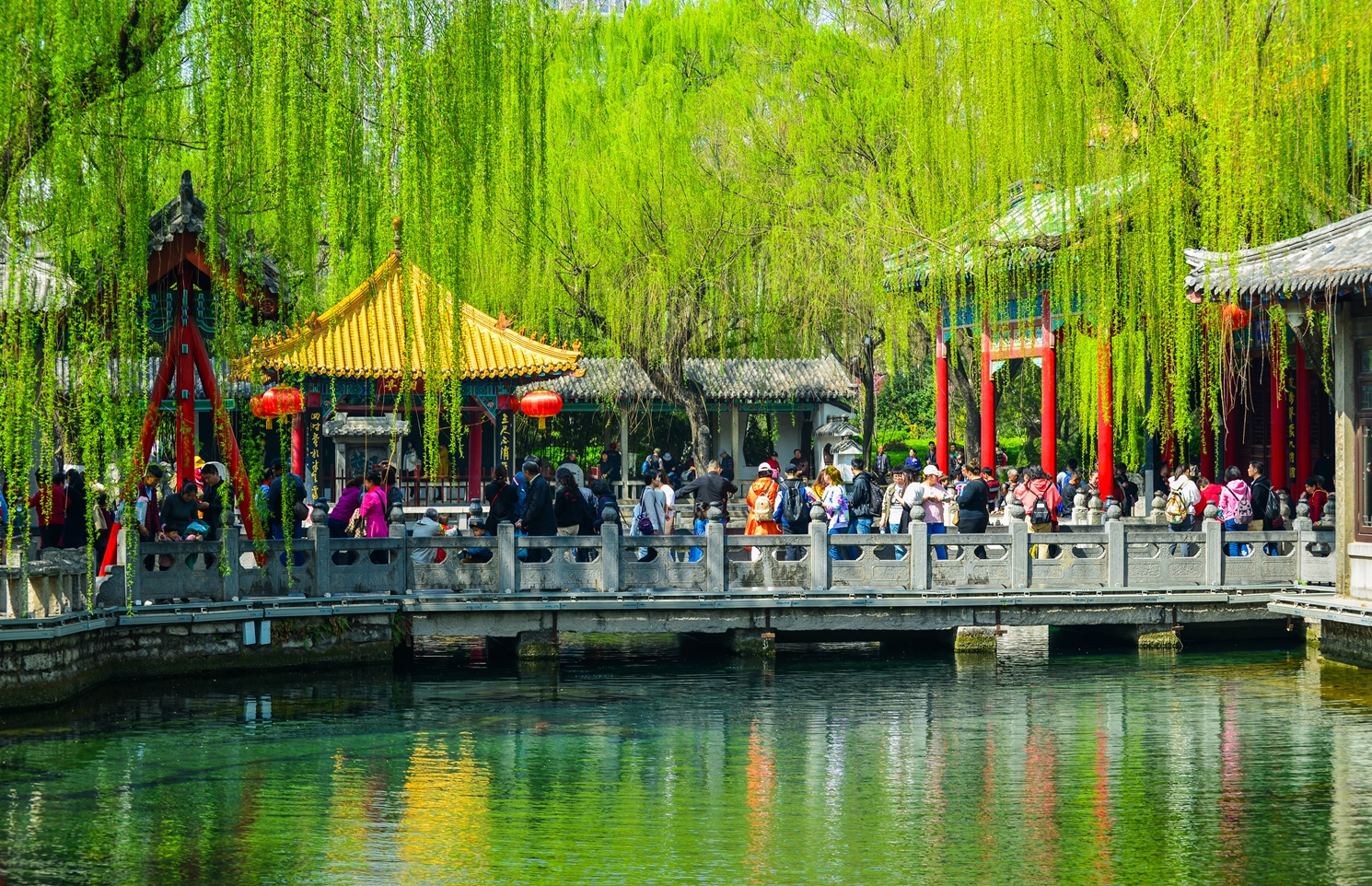 趵突泉诗赵孟頫创作背景,赵孟頫的趵突泉诗