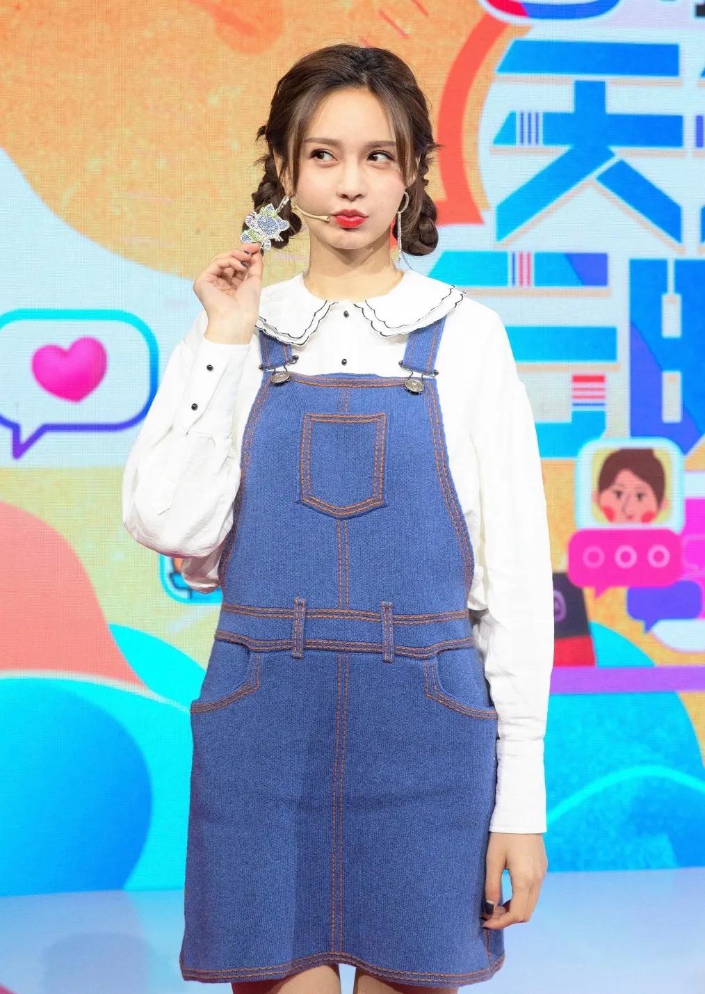 古力娜扎深v蓝色礼服和鞠婧祎,娜扎和鞠婧祎