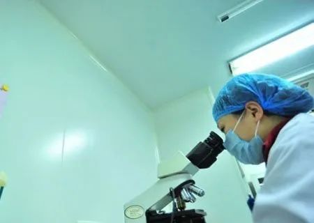 为赚5000元外快，宝爸去医院“捐精”，宝妈：风险不大但不接受