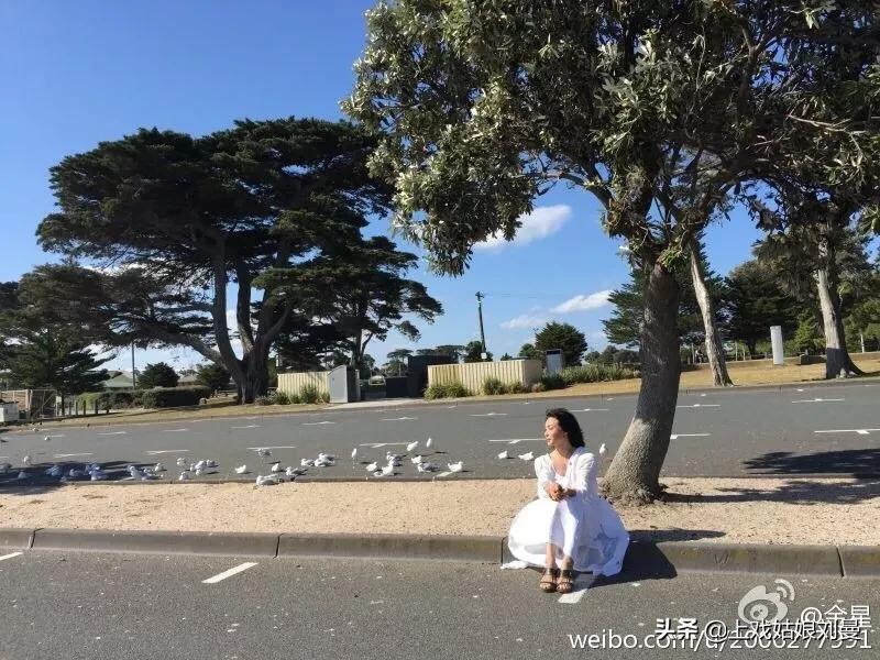 她28岁变性，父亲被嘲笑“这是你儿子还是女儿？”，一句话暖哭