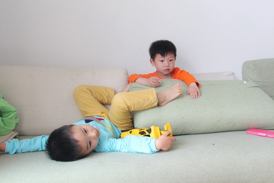 小孩打人打不过应该怎样打,孩子打架怎么处理最有效