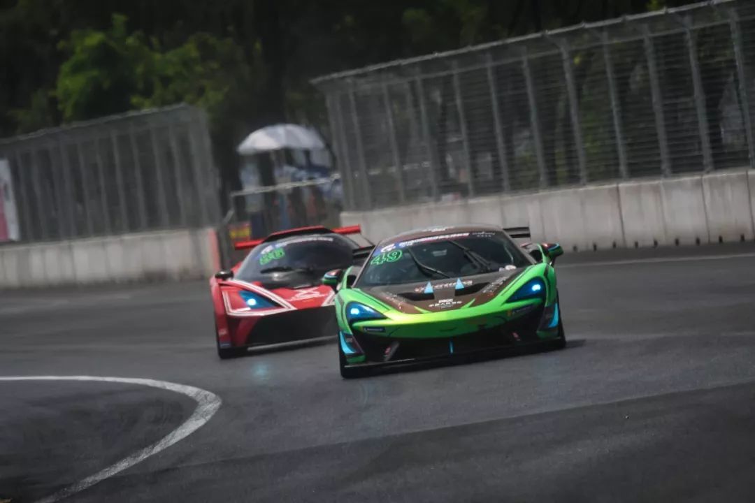 钢铁赛道雨中热战·ChinaGT上演秦皇岛首轮超跑对决