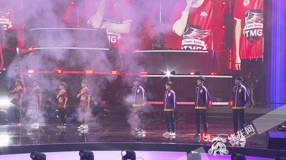 重庆电竞崛起之路,舆论场