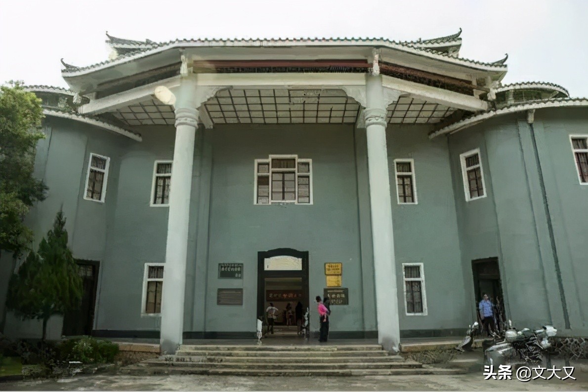 行进中的海派文化百宝箱|龙虎清凉油Dragon&TigerEssentialBalm