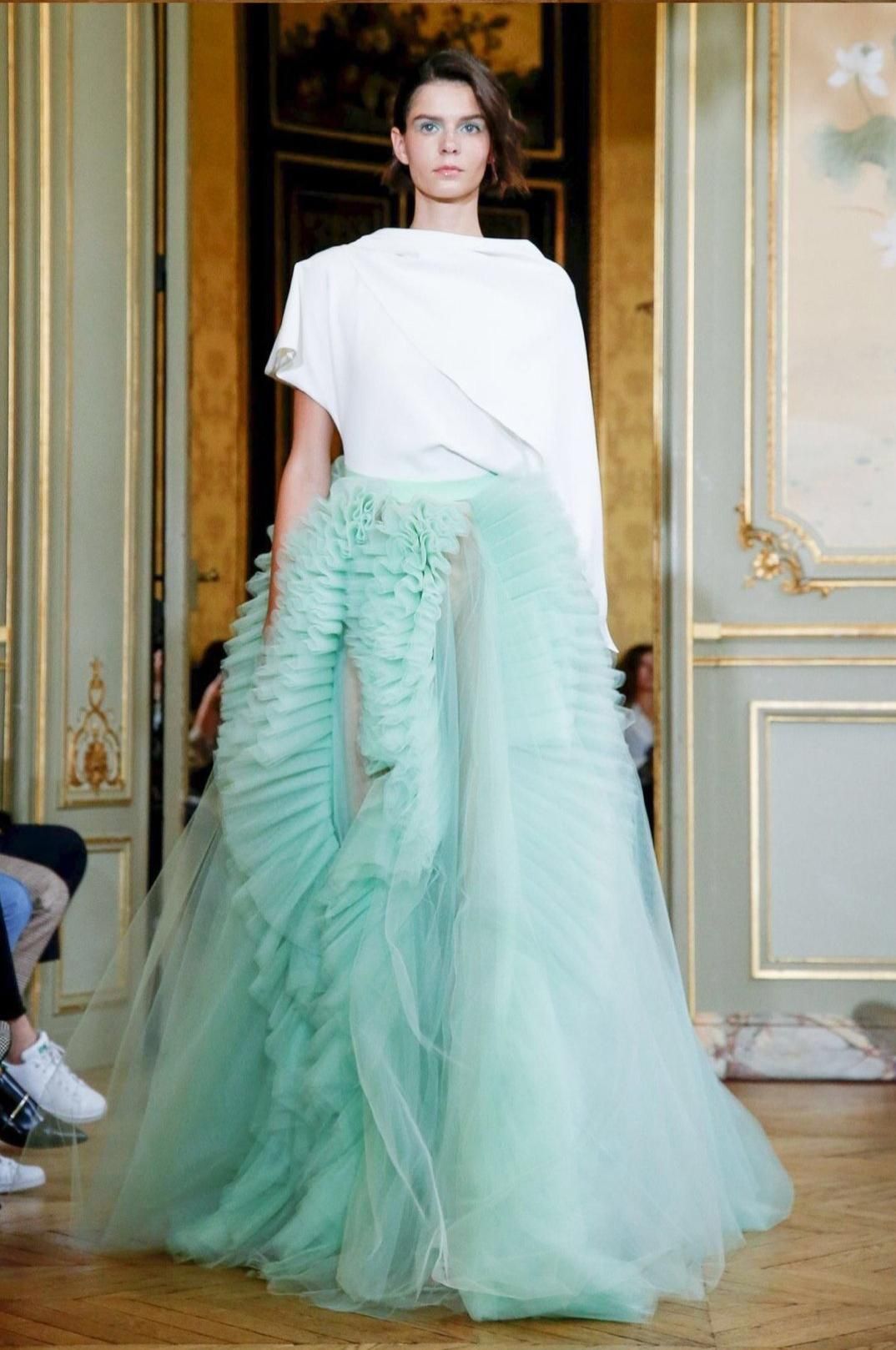 “冰岛恋歌”是什么神仙色?这款潮流新品将色彩美*运学**用到极致