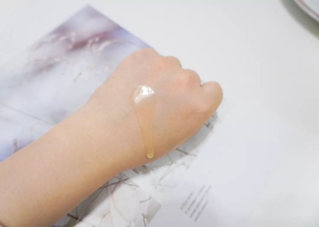 娇韵诗柔肤卸妆乳,好用的紧致精华娇韵诗