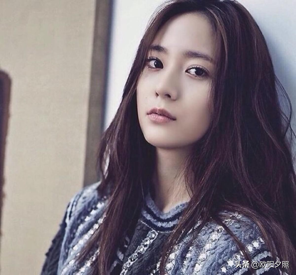 女人撩你往往会有以下这几种暗示,女生对喜欢的人来撩她有什么回应