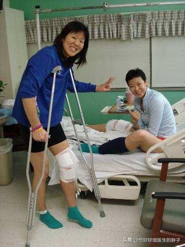 膝盖长出骨刺的症状,膝盖长骨刺吃药能治愈吗