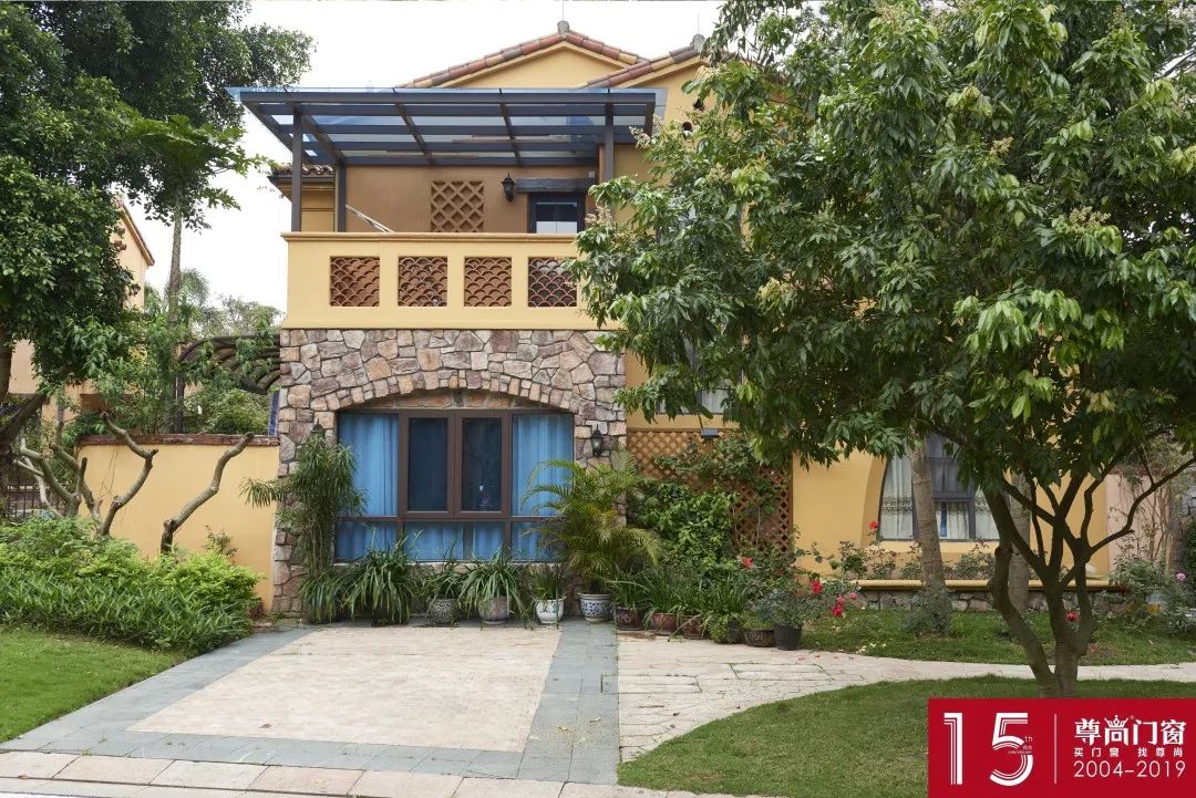 当派丽丰胜遇见尊尚——法式防腐木邂逅现代阳光房