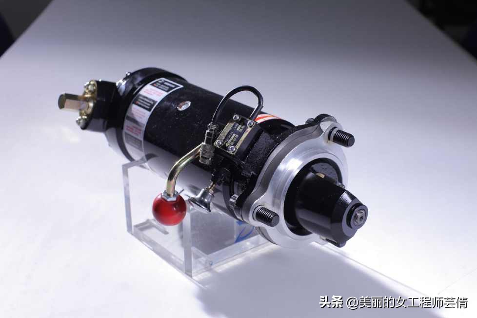 弹簧储能起动机是什么意思,手摇弹簧储能起动机工作原理