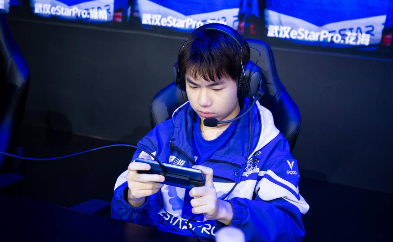 kpl最强职业选手fly,kpl选手中fly对线最强的选手