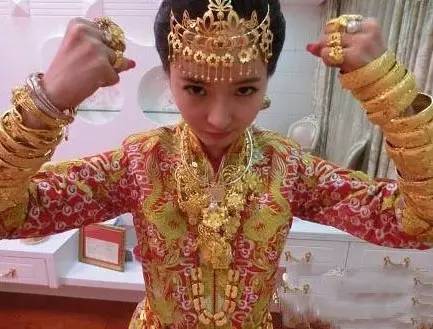 金首饰置换和卖了重新买哪个划算,现在把旧黄金首饰变现划算吗