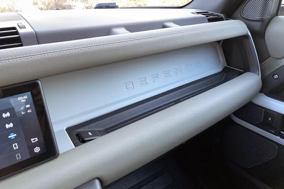 2023款路虎卫士110p400x驾驶感受,2024款路虎卫士110版测评