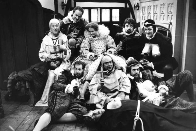 为什么欧美演员素质高,为什么欧美男演员普遍高大