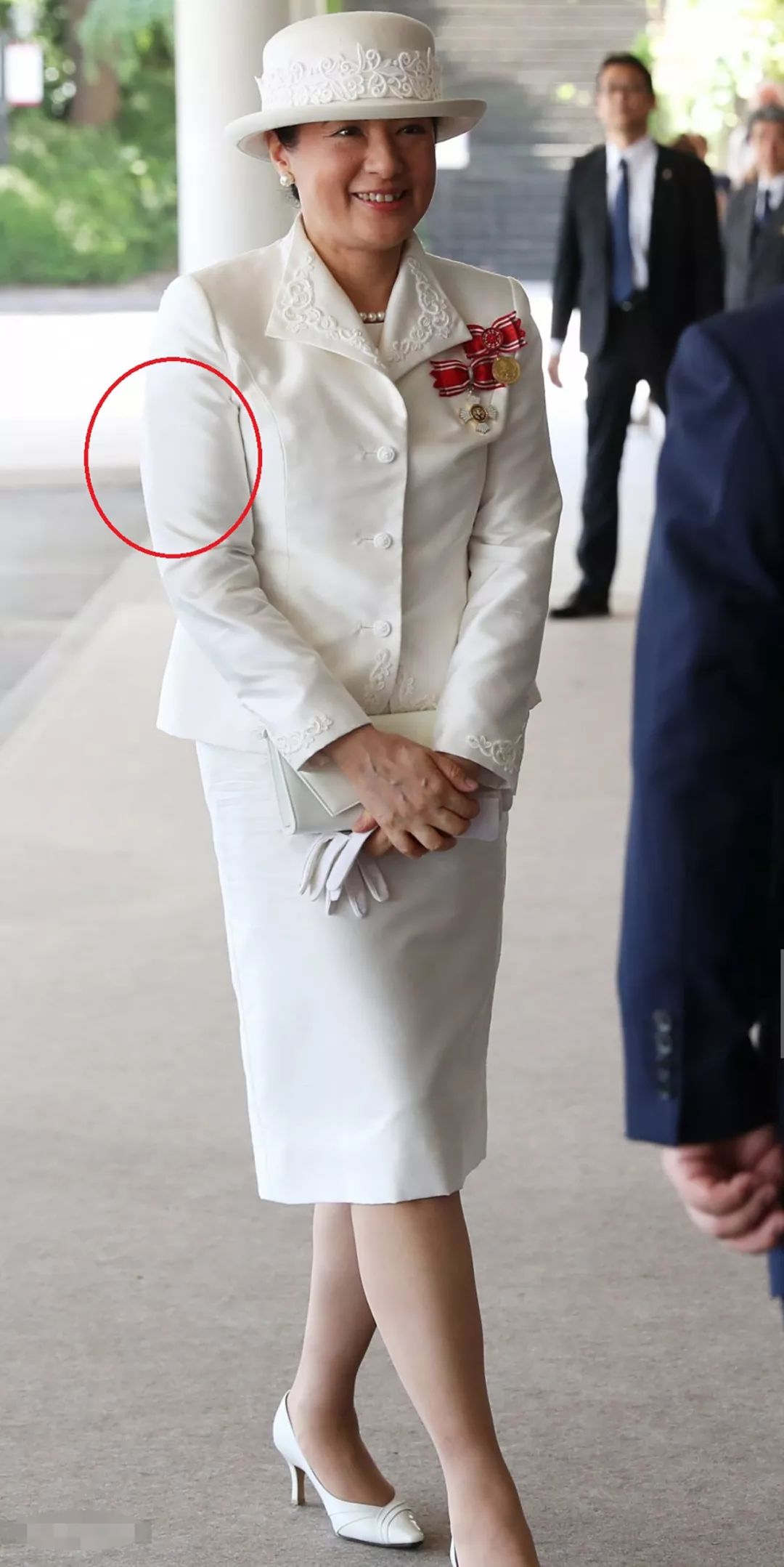 雅子皇后年轻穿搭,雅子皇后青色裙子