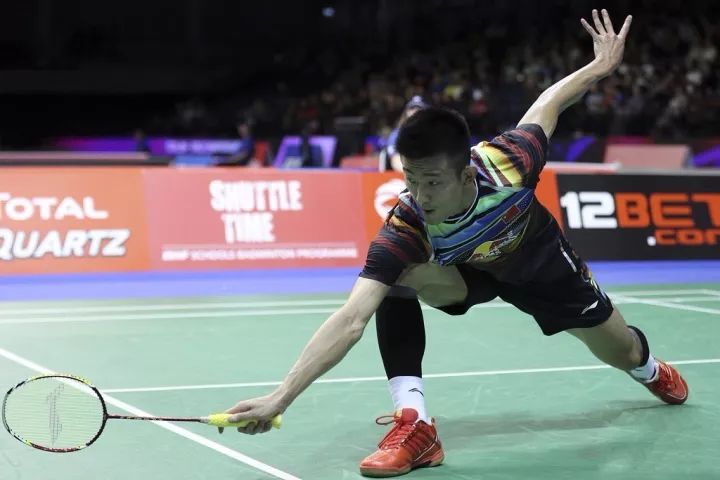 一个人在家可以练的羽毛球技巧,怎么才能把羽毛球练到极致