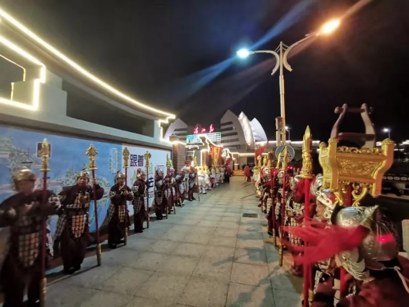 湄洲妈祖巡按回銮安座仪式,湄洲岛烟花璀璨迎接妈祖金身回銮