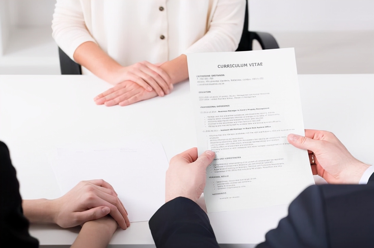 社招如何回答面试官问职业规划,面试时面试官问你职业规划是什么