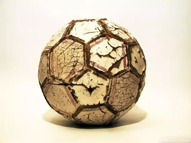 致一起踢球的兄弟们,致足球场上的老男孩