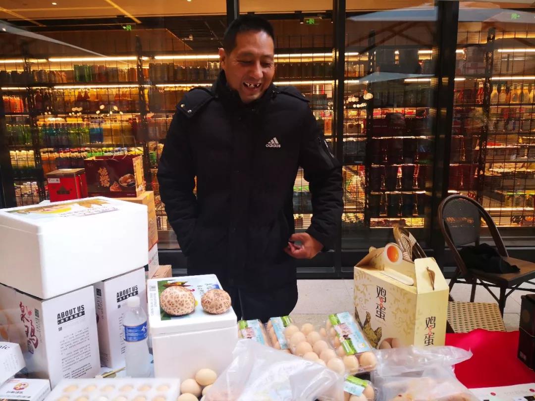 镇店之宝被顾客拿走,镇店之宝被客户秒了