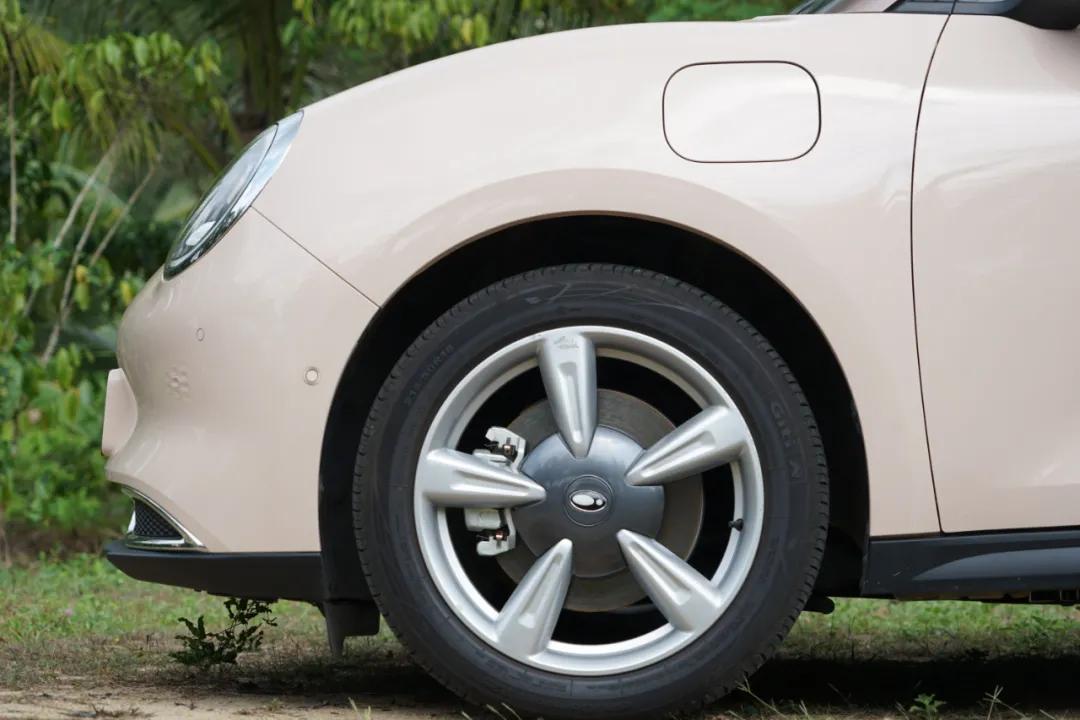 欧拉好猫试乘试驾介绍,欧拉好猫女性配置