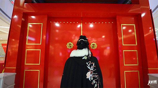 在杭州遇见紫禁城！宫灯前祈福、畅音阁迎新！来这里过故宫中国节