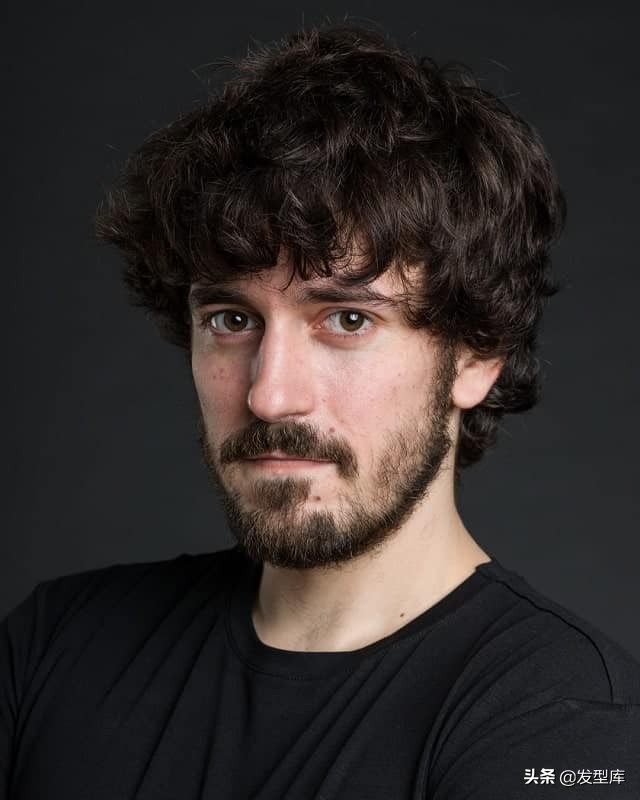 椭圆脸型发型图片大全,60岁女式椭圆脸型适合什么发型