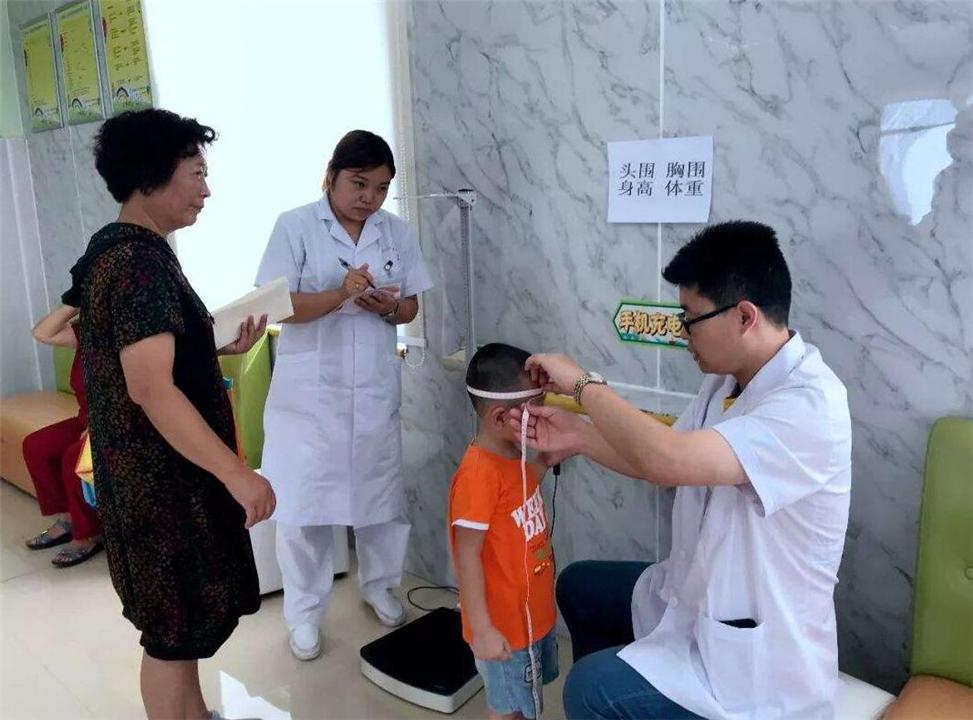 骨头汤能让孩子生长发育长高吗,宝妈为儿子长高