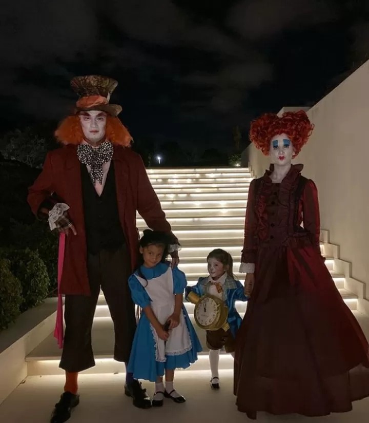 23位足球明星过万圣节，莱万夫妇扮小丑，迪玛利亚变宇航员