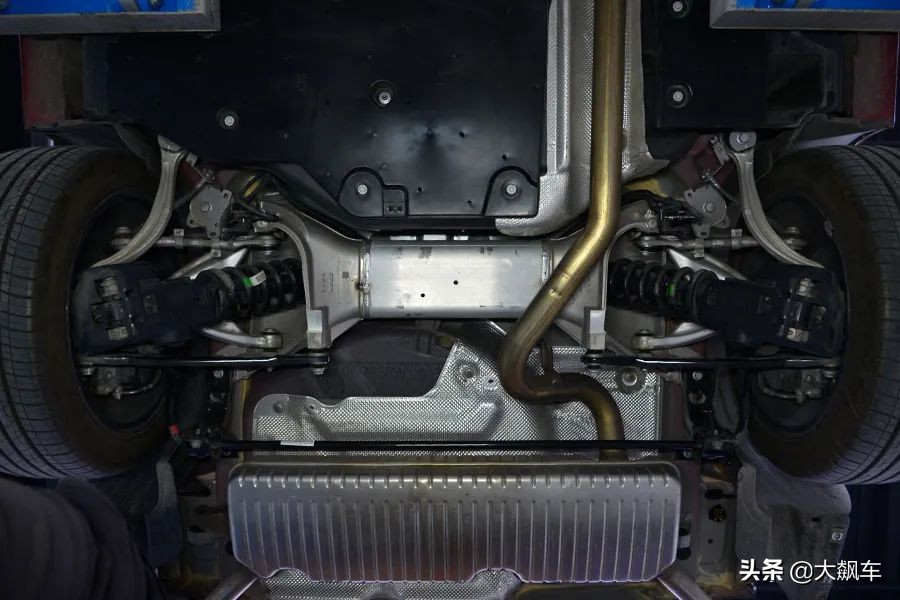 拆开底盘一目了然,老款法系车底盘解析