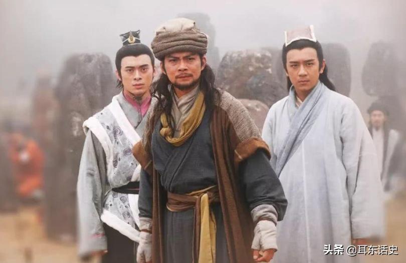 金庸对慕容龙城评价,金庸提到书剑恩仇录