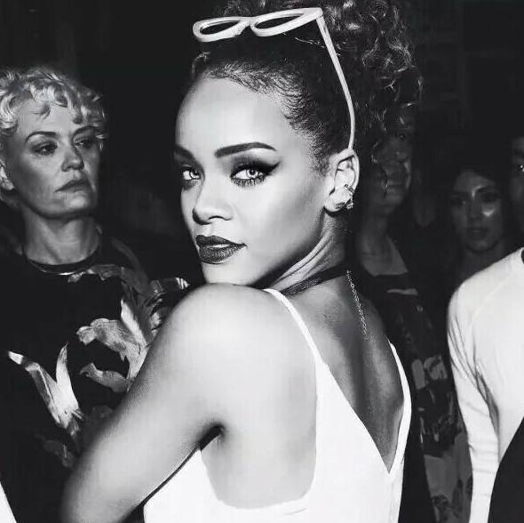 山东天后蕾哈娜代言,山东天后蕾哈娜走马现场版