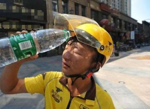 外卖小哥最“头疼”的4种外卖，根本不想接单，提前送达也给差评