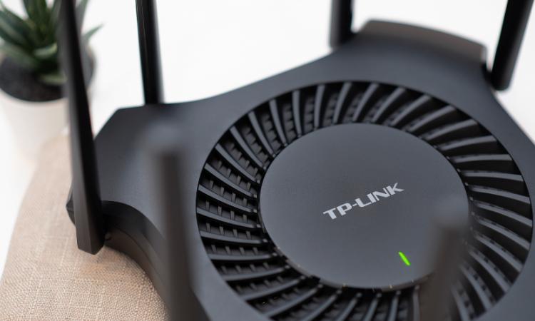 家里网络拥堵？没事儿，试试WiFi6AX3200