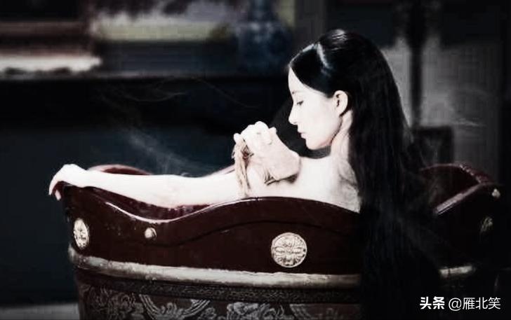 木匠上梁看见老板娘,民间故事一条蛇