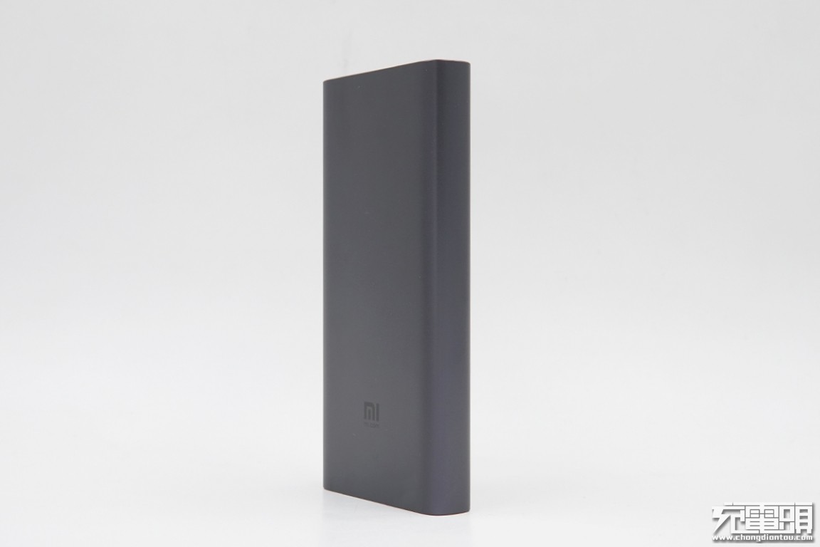 小米充电宝30000快充版拆开,小米无线充电宝10w和30w对比