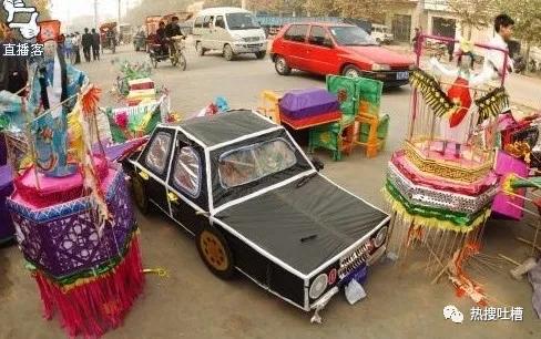 万圣节美元版冥币,万圣节前河北美元版冥币走红海外