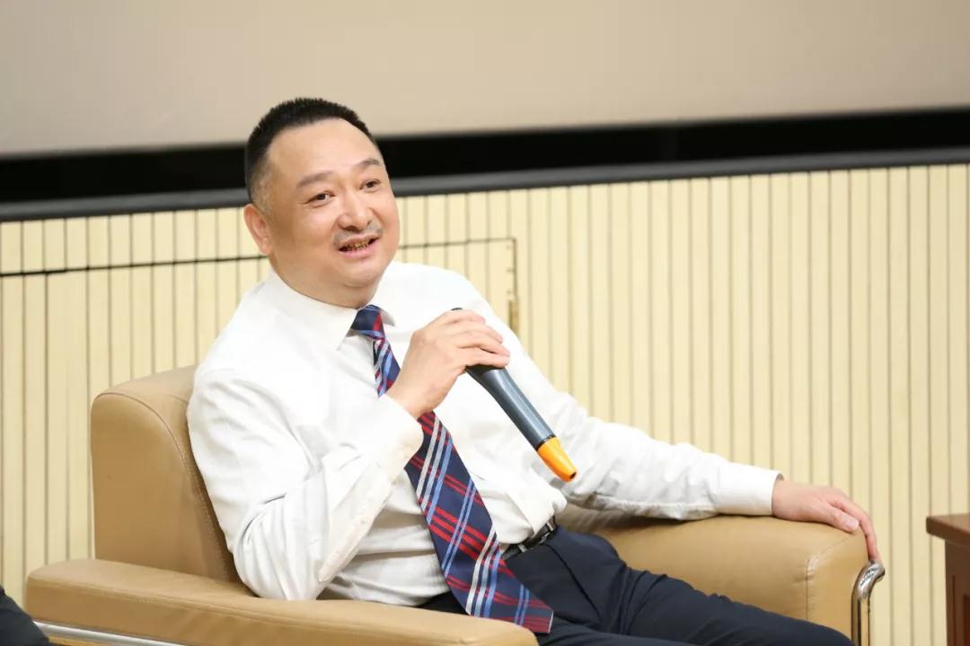 从江苏农村走出，他独闯深圳，创年产值超100亿企业，一句广告语风靡全国！