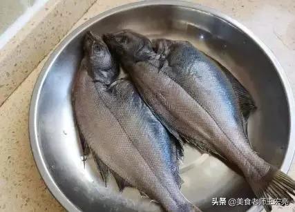 如何清蒸海鱼好吃又简单的做法,清蒸海鱼做法最正宗的做法