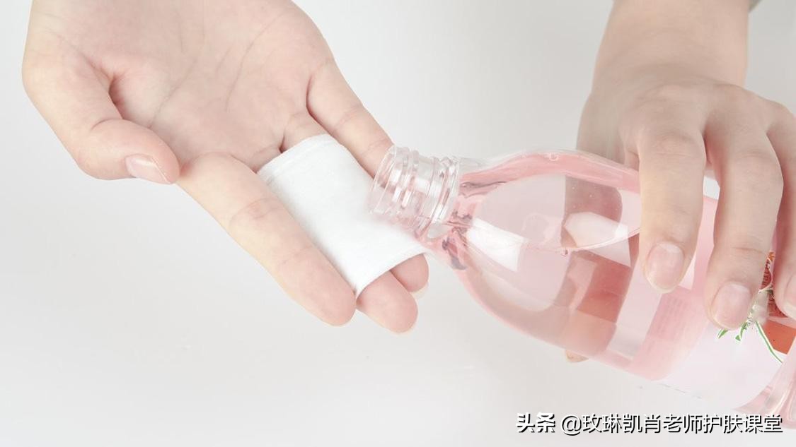 护肤水护肤乳精华面霜使用顺序,你的护肤步骤做对了吗英文