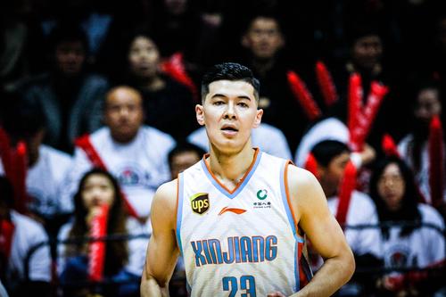 刘晓宇和胡明轩谁漂亮,cba现役五位帅哥