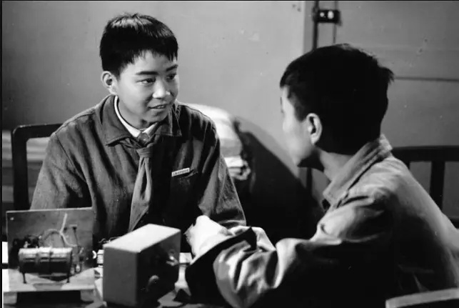 老电影小小足球队,六十年代老电影小飞虎队